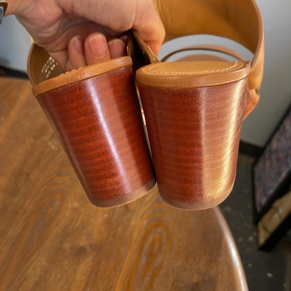 Tory Burch size 7 - Picture 3 of 5